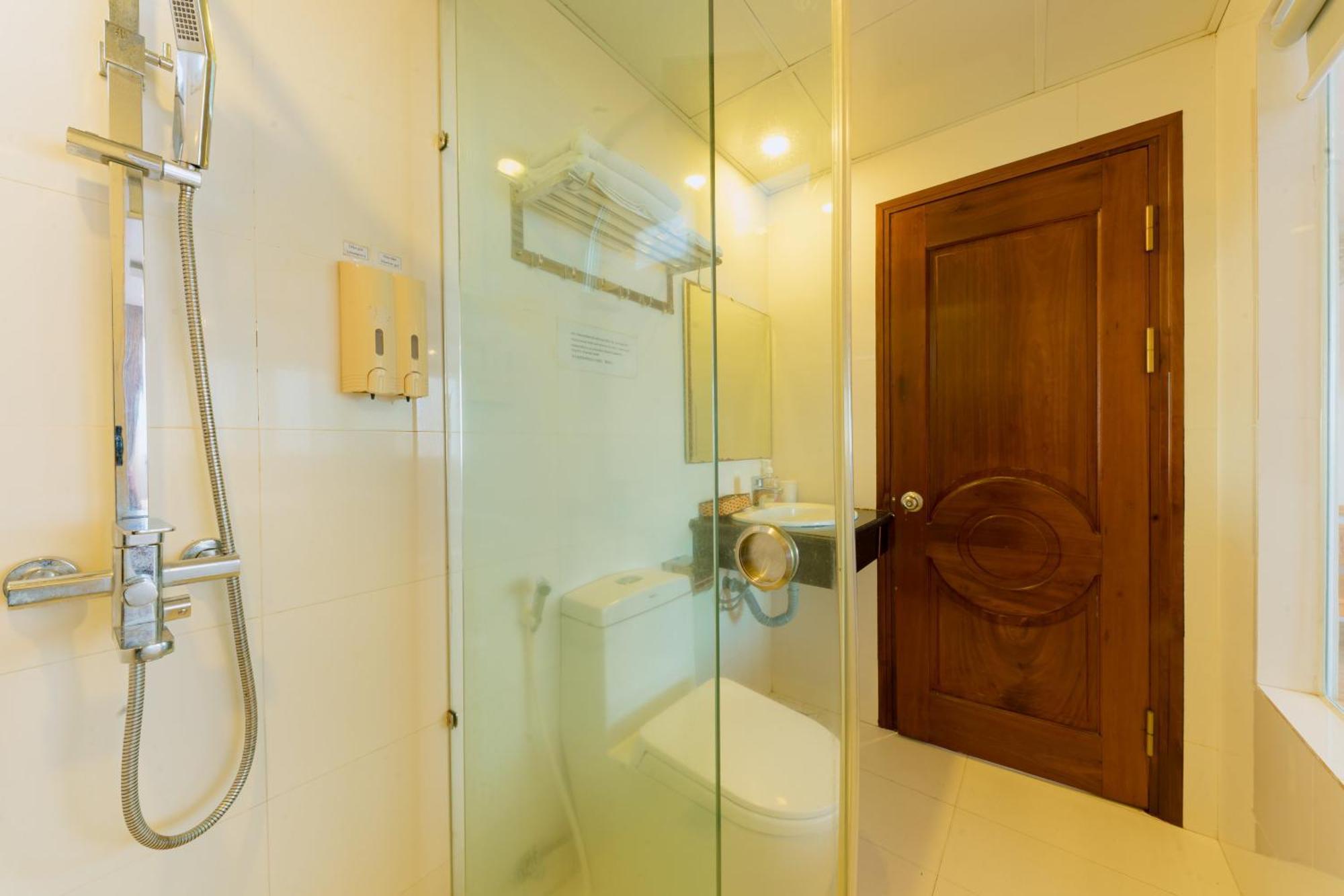 Dubai Nha Trang Hotel Managed By Ht Exteriör bild